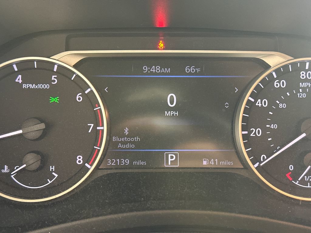 Used 2020 Nissan Sentra SV w/ SV Premium Package image 4