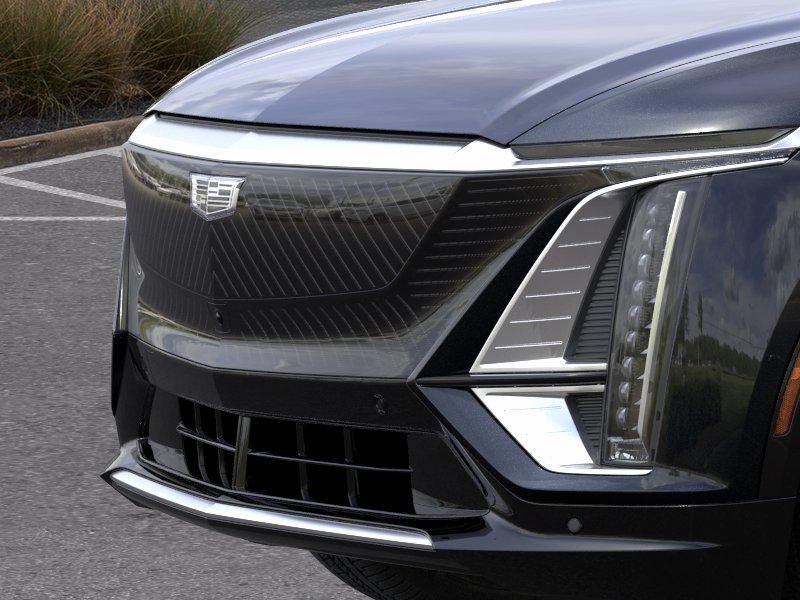 New 2026 Cadillac Lyriq Luxury w/ LPO, Floor Liner Package AWD/4WD image 13