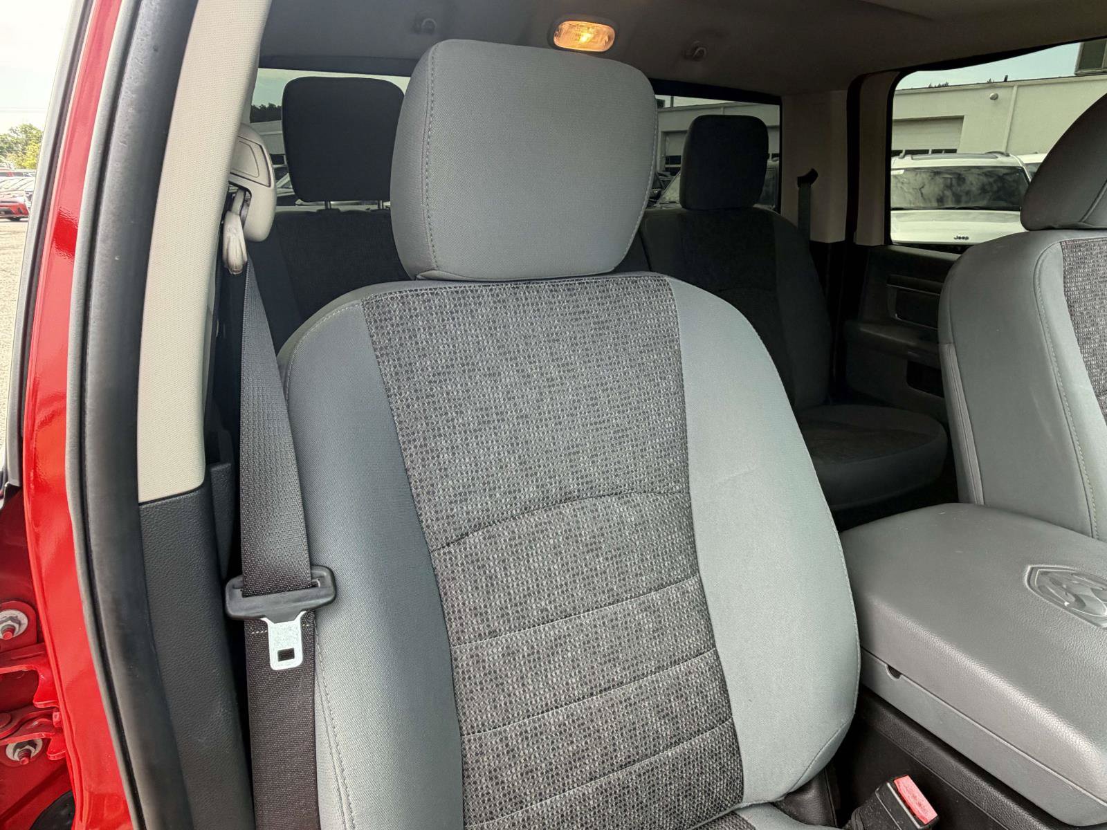 Used 2016 RAM 1500 Big Horn AWD/4WD image 32