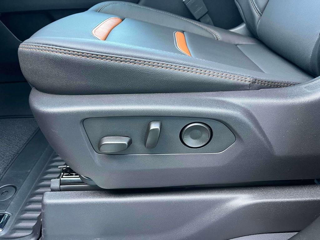 New 2026 GMC Sierra 2500 AT4 w/ Technology Package image 23