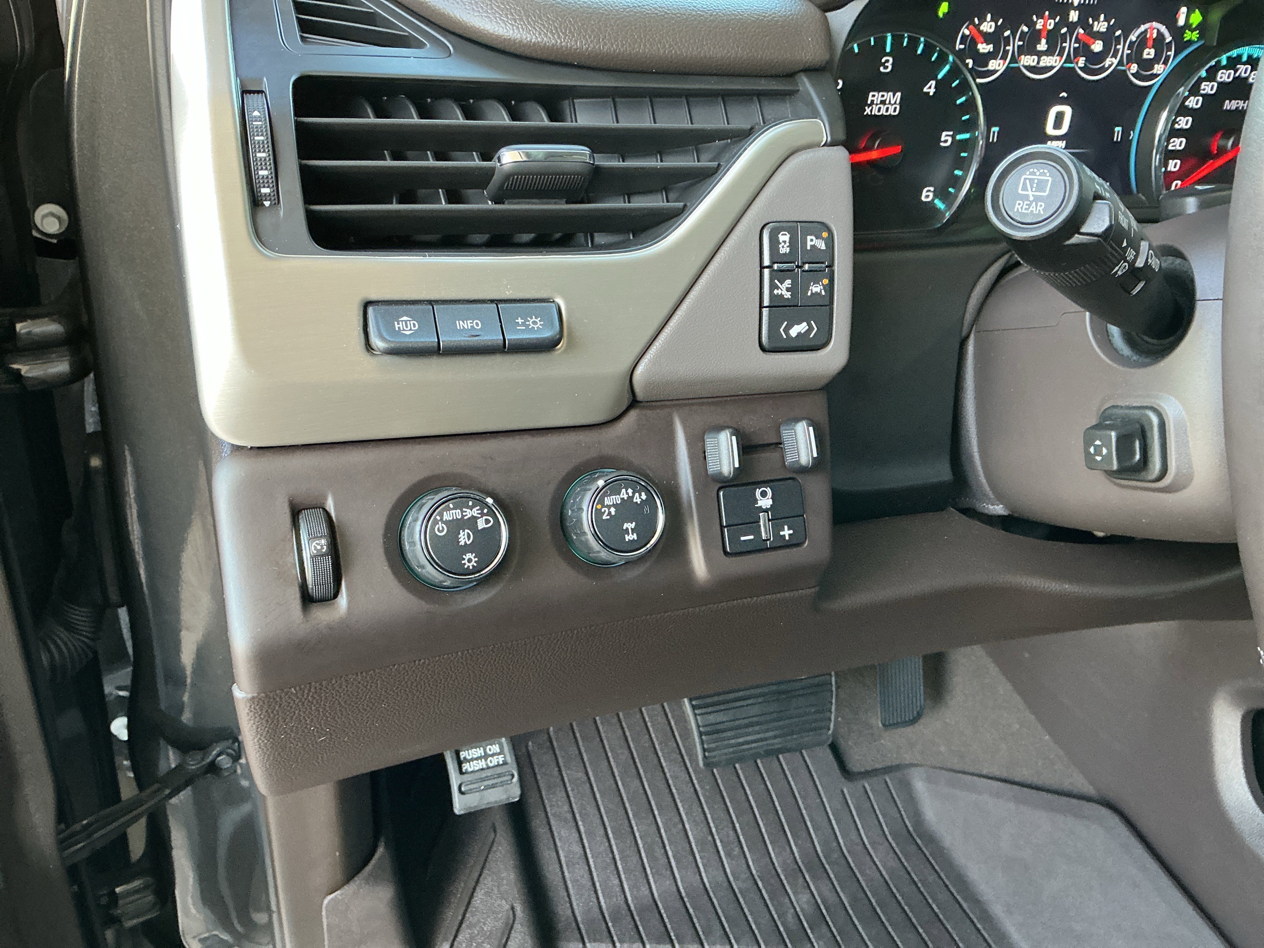 Used 2019 GMC Yukon XL Denali w/ Denali Ultimate Package image 26