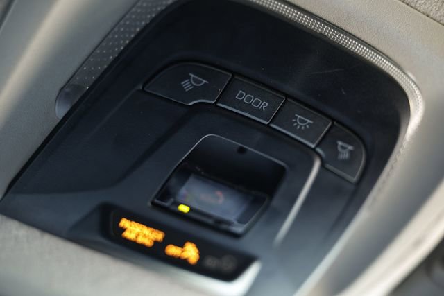 Used 2025 Toyota Corolla LE FWD image 40