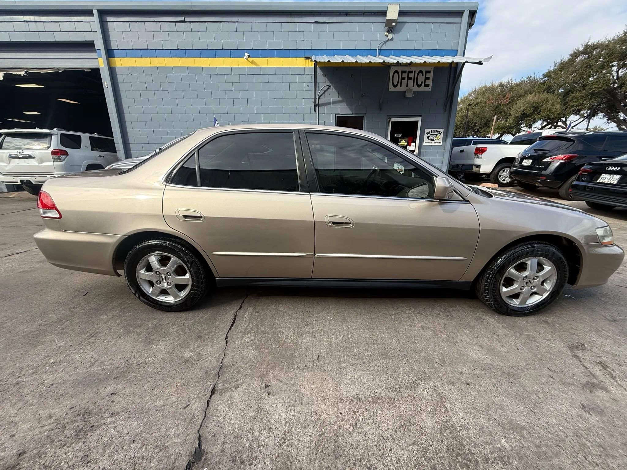 Used 2001 Honda Accord LX image 8