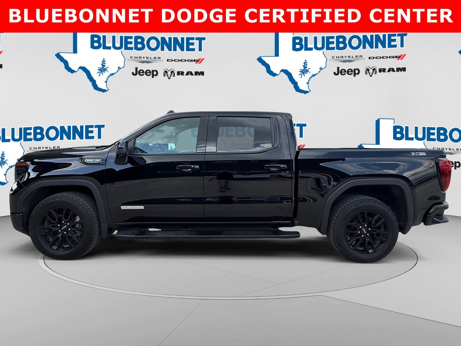 Used 2026 GMC Sierra 1500 Elevation w/ Elevation Premium Package AWD/4WD image 8