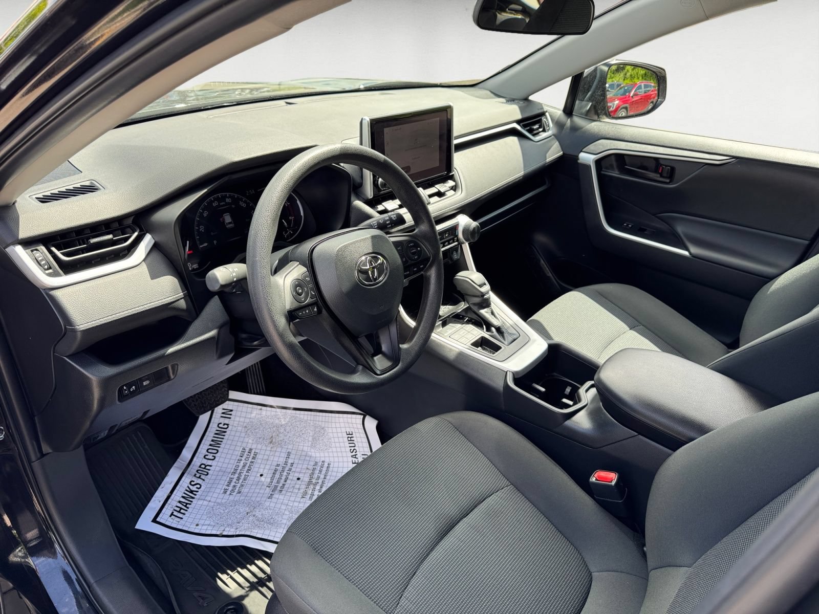 Used 2023 Toyota RAV4 LE AWD/4WD image 11