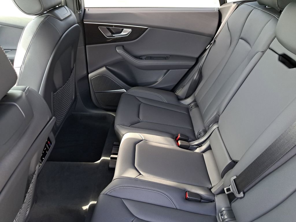 New 2026 Audi Q8 Premium Plus image 27