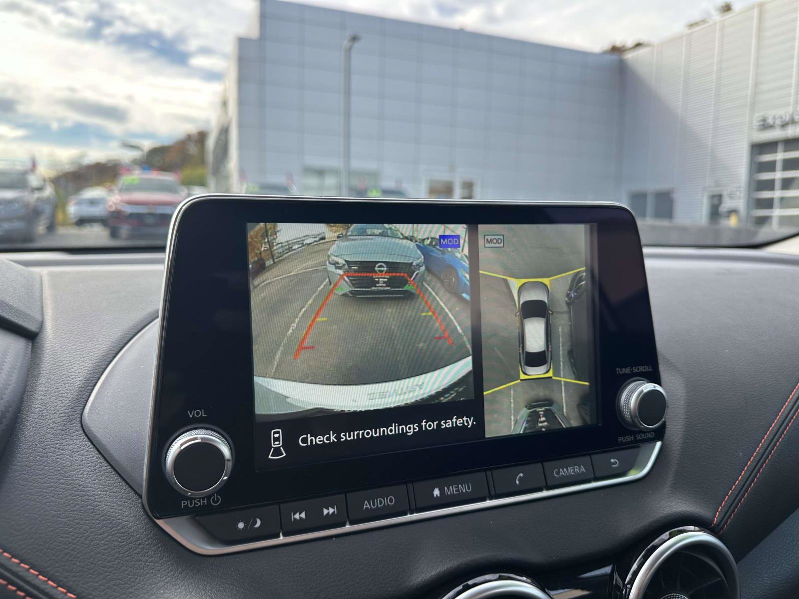 Used 2024 Nissan Sentra SR w/ SR Premium Package image 19