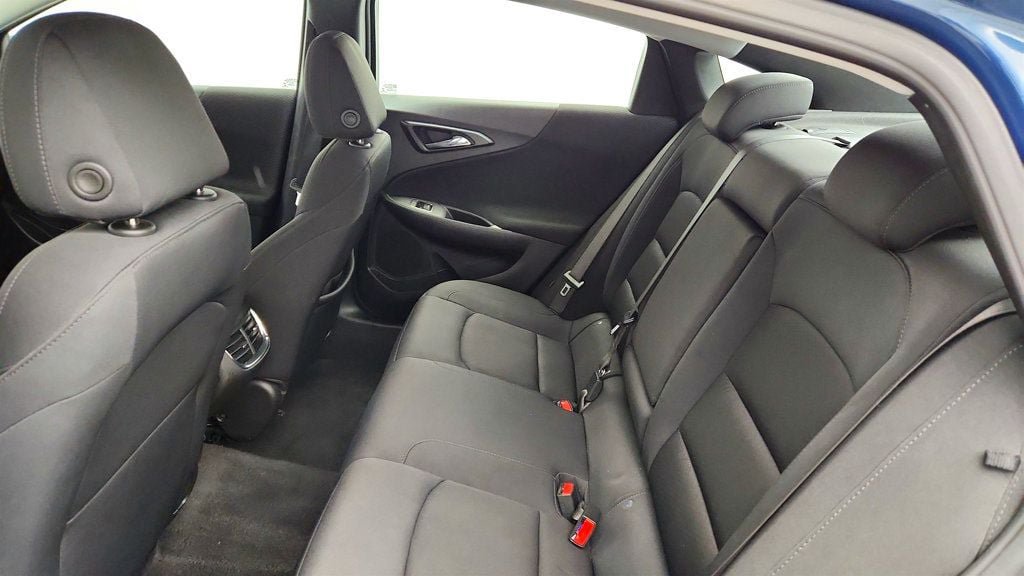 Used 2024 Chevrolet Malibu LT FWD image 18