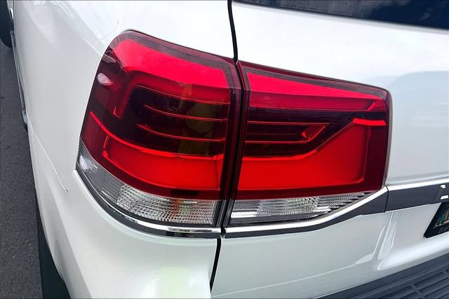 Used 2019 Toyota Land Cruiser AWD/4WD image 33