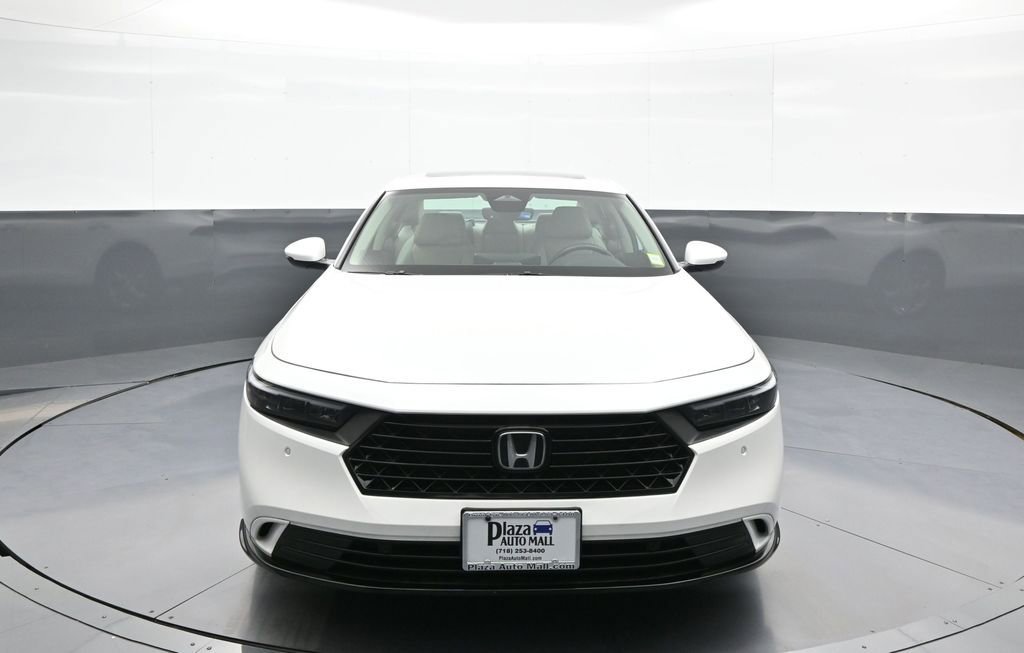 Certified 2024 Honda Accord EX-L image 2
