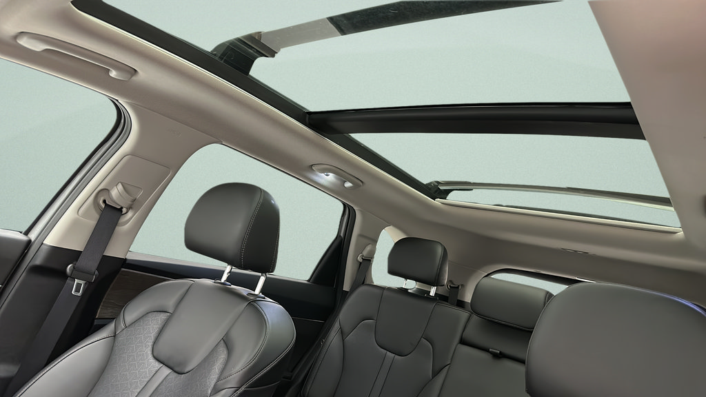 Used 2023 Kia Sorento S w/ Panoramic Sunroof Package AWD/4WD image 15