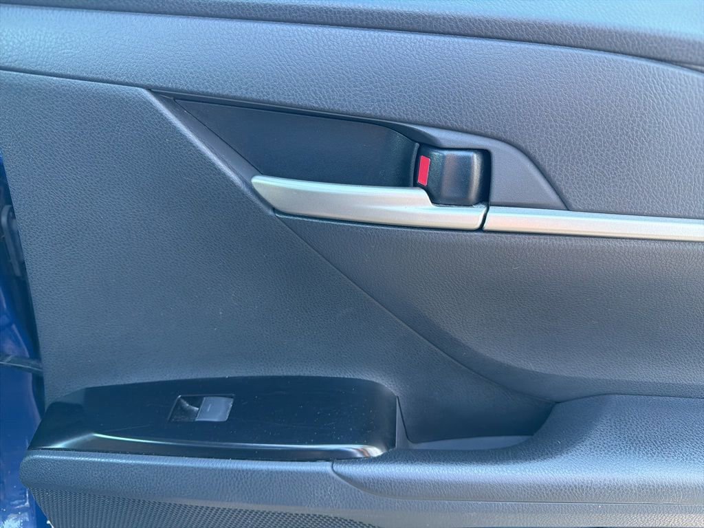 Used 2025 Toyota Camry LE image 28