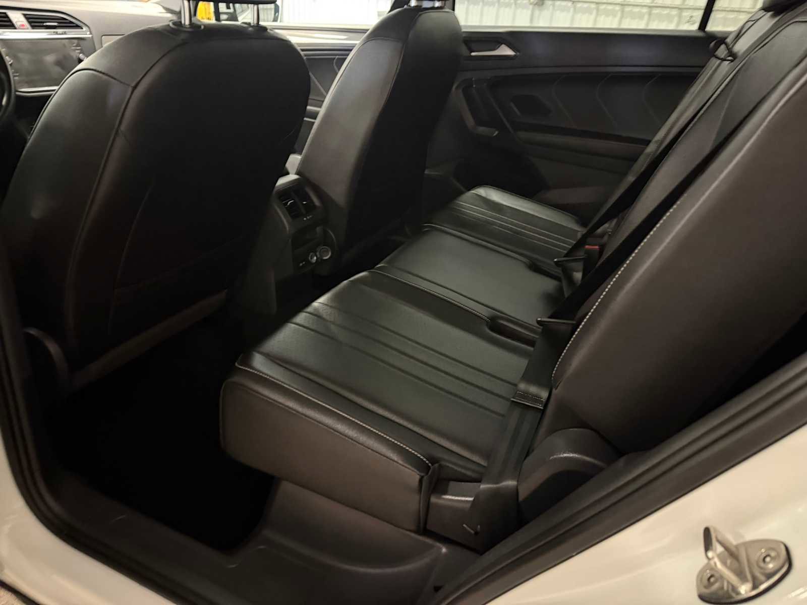 Certified 2022 Volkswagen Tiguan SE FWD image 23