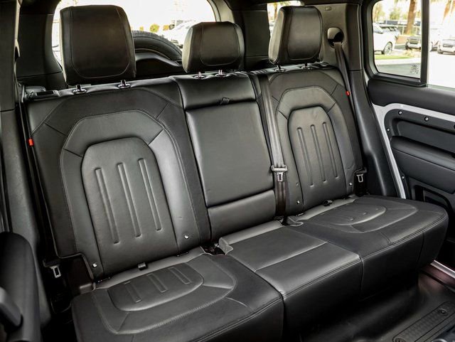 Used 2021 Land Rover Defender 110 X-Dynamic HSE image 24