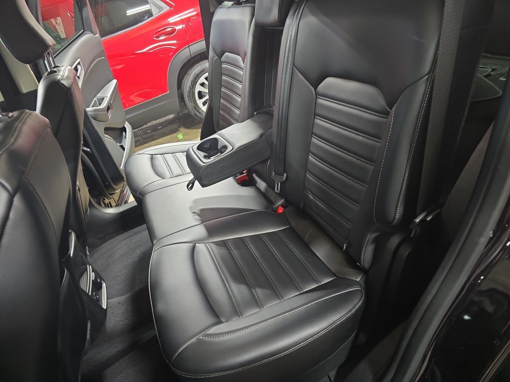 Used 2024 Ford Edge SEL w/ Convenience Package AWD/4WD image 16
