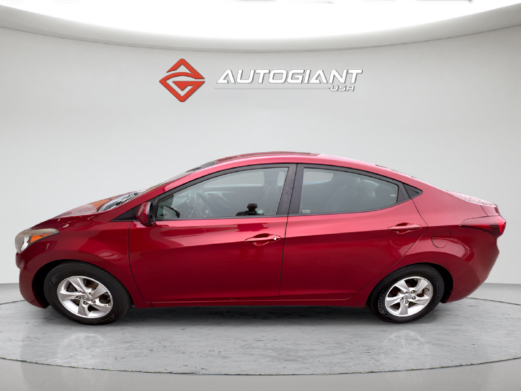 Used 2014 Hyundai Elantra SE FWD image 2
