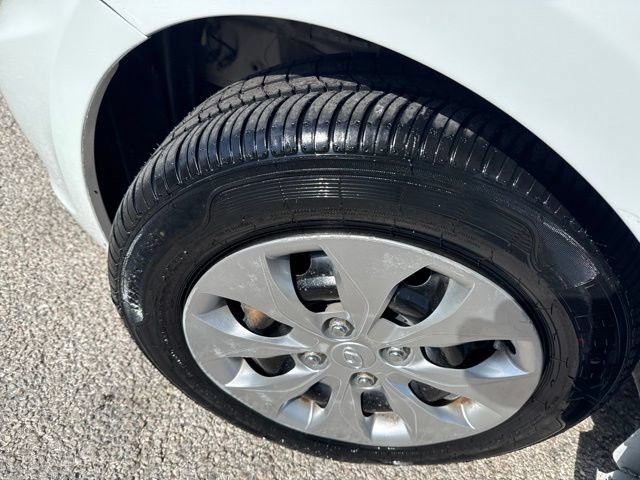 Used 2017 Hyundai Accent SE FWD image 4