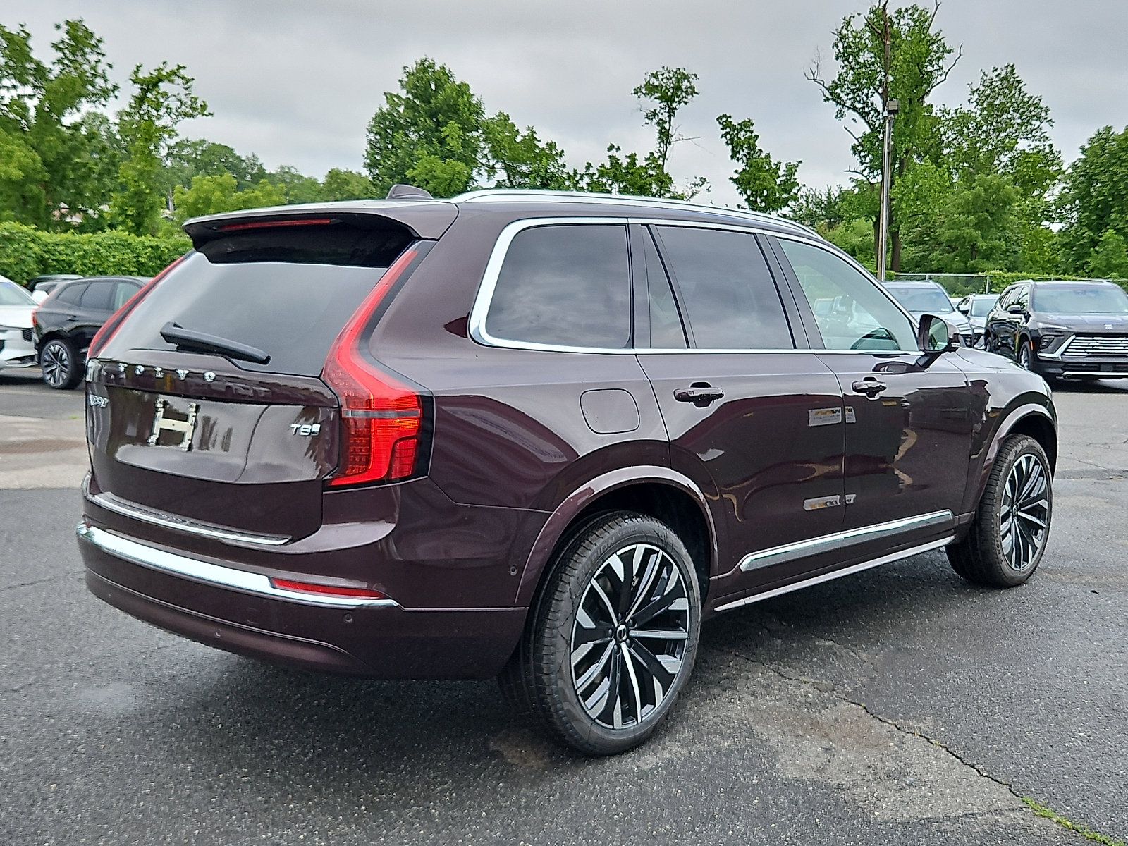 New 2026 Volvo XC90 T8 Plus w/ Protection Package Premier AWD/4WD image 6