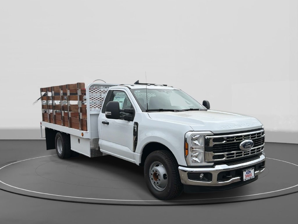 New 2026 Ford F350 XL w/ XL Chrome Package RWD image 3