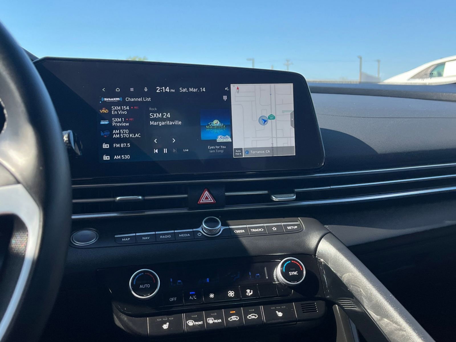 Used 2025 Hyundai Elantra SEL image 17