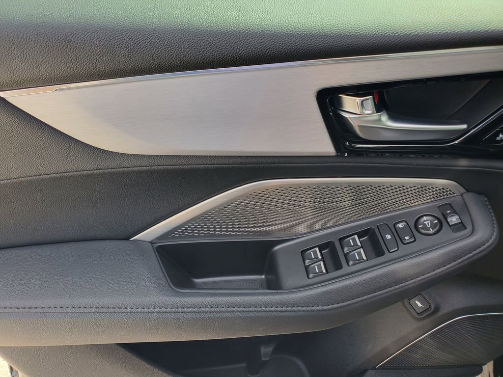 Used 2024 Acura MDX SH-AWD image 21