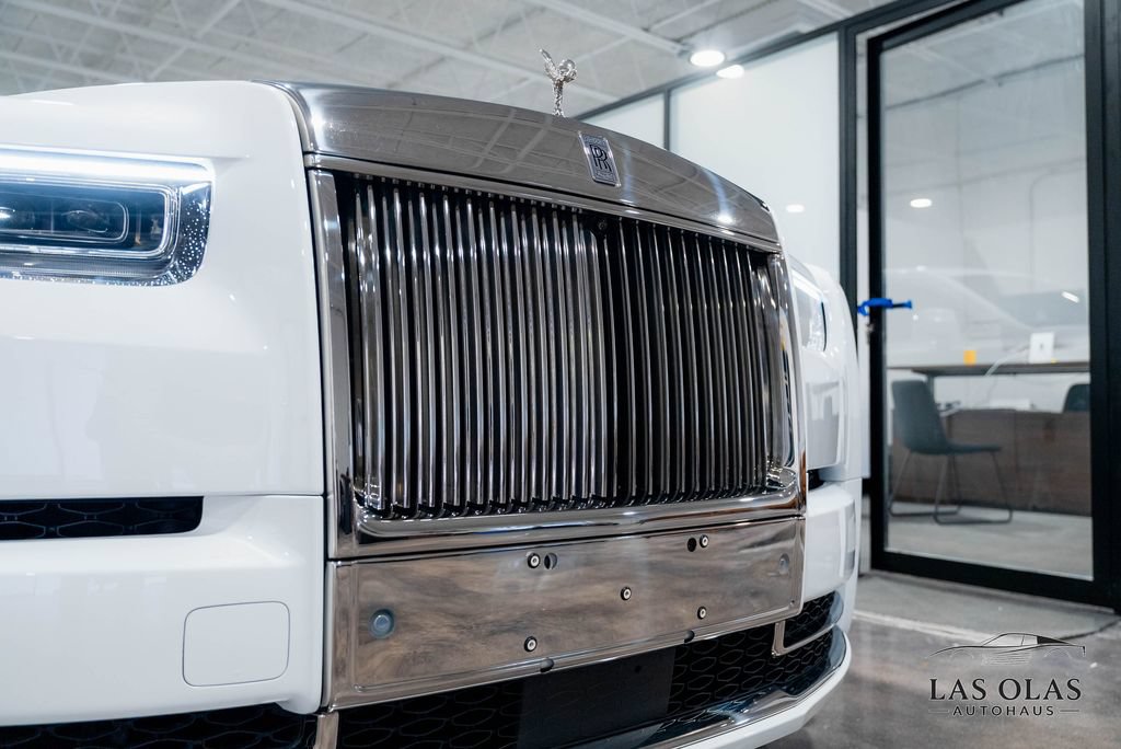 Used 2024 Rolls-Royce Phantom Sedan RWD image 13