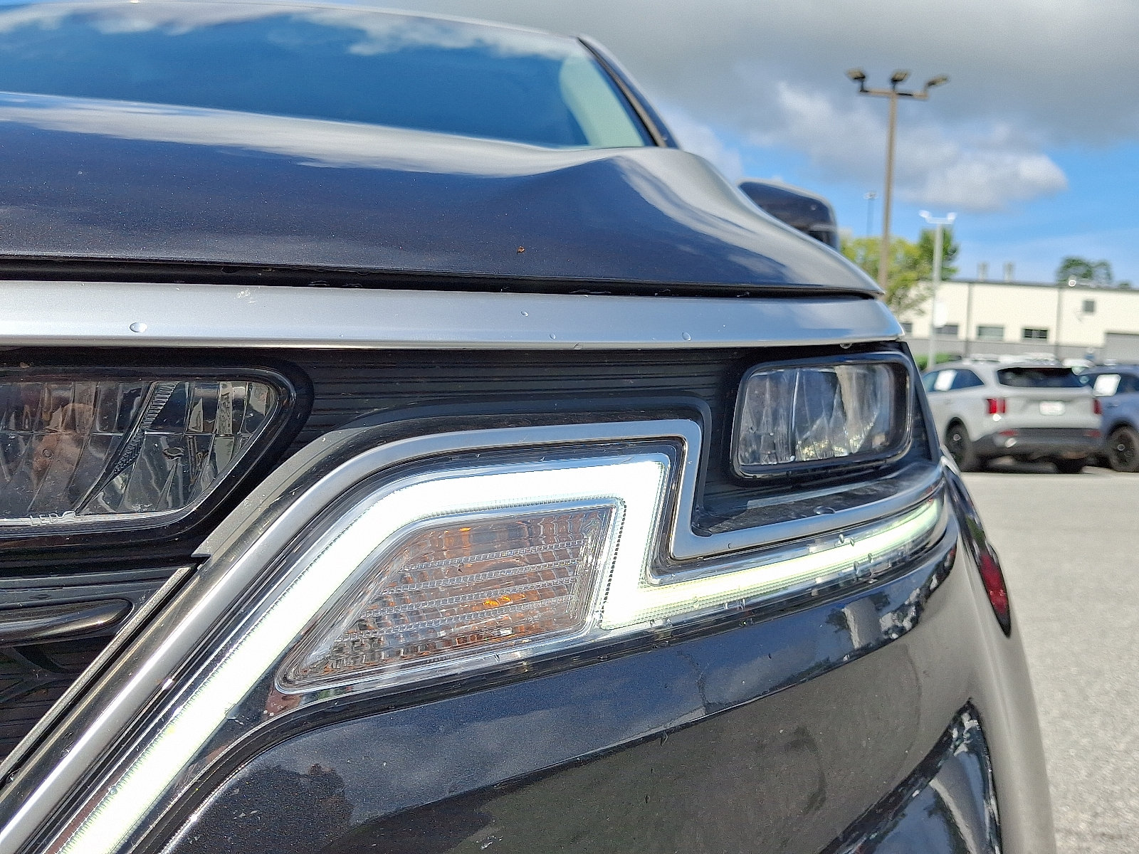 Certified 2024 Kia Carnival LX FWD image 9