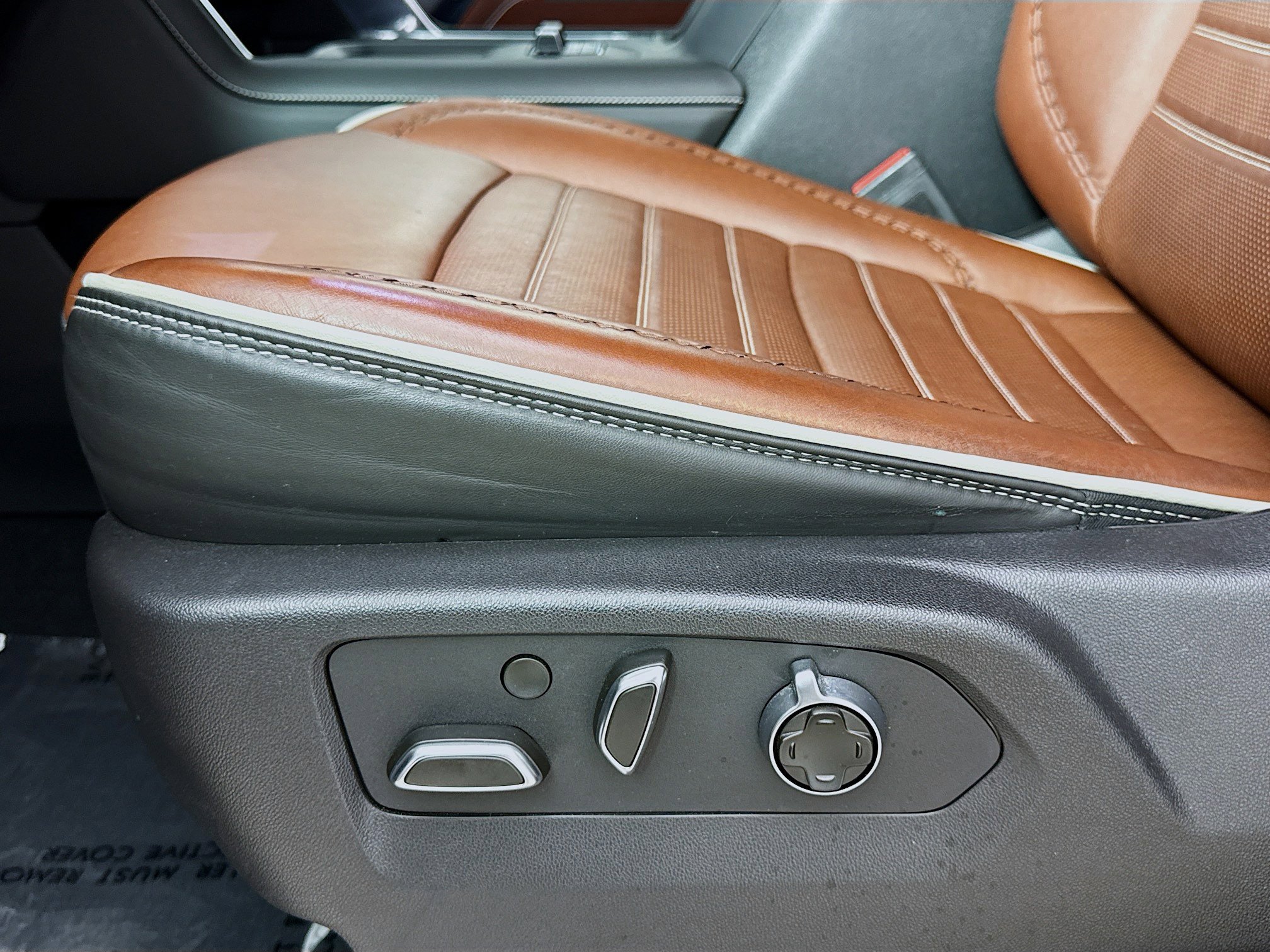 Used 2024 GMC Sierra 3500 Denali Ultimate image 20