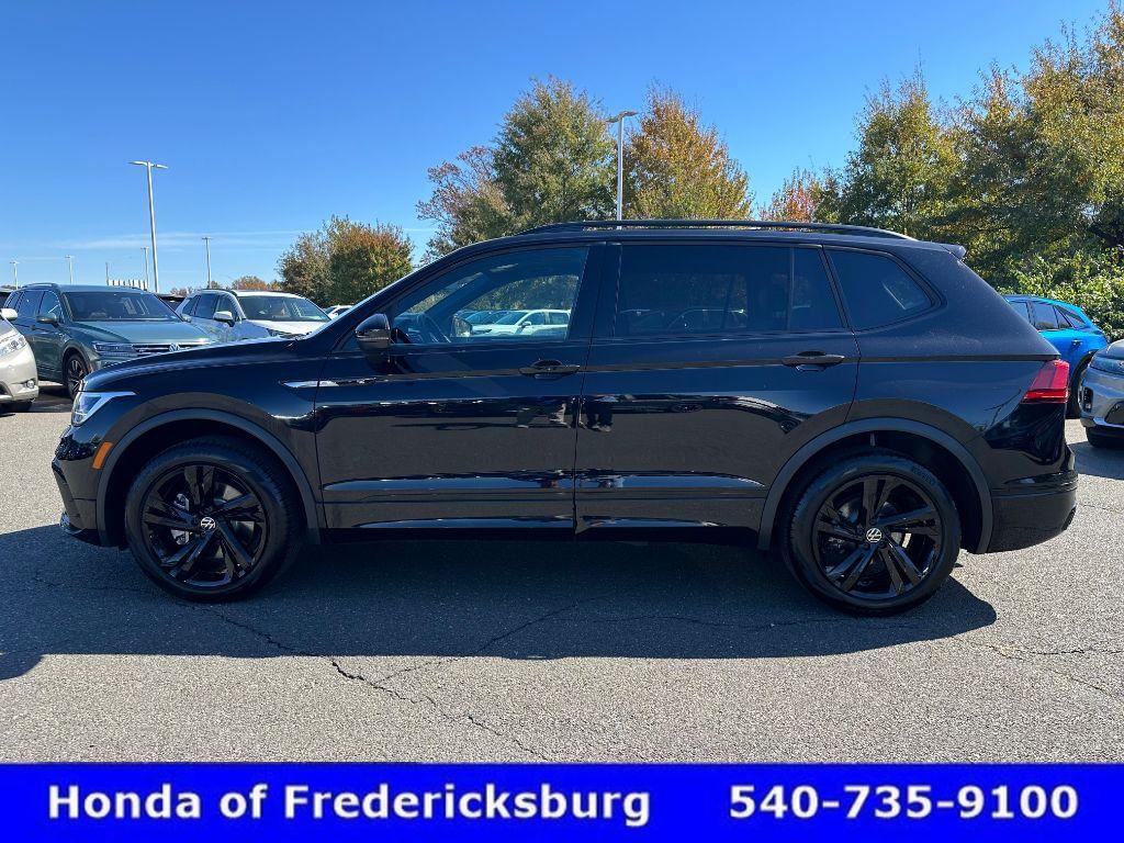 Used 2024 Volkswagen Tiguan SE R-Line image 3