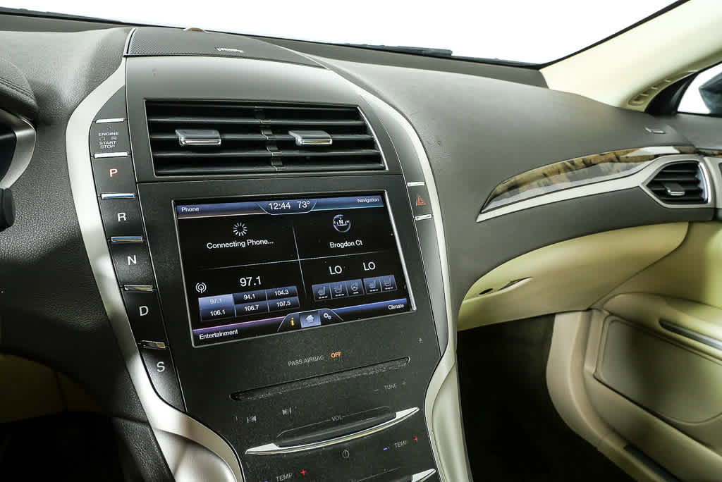 Used 2013 Lincoln MKZ FWD image 18