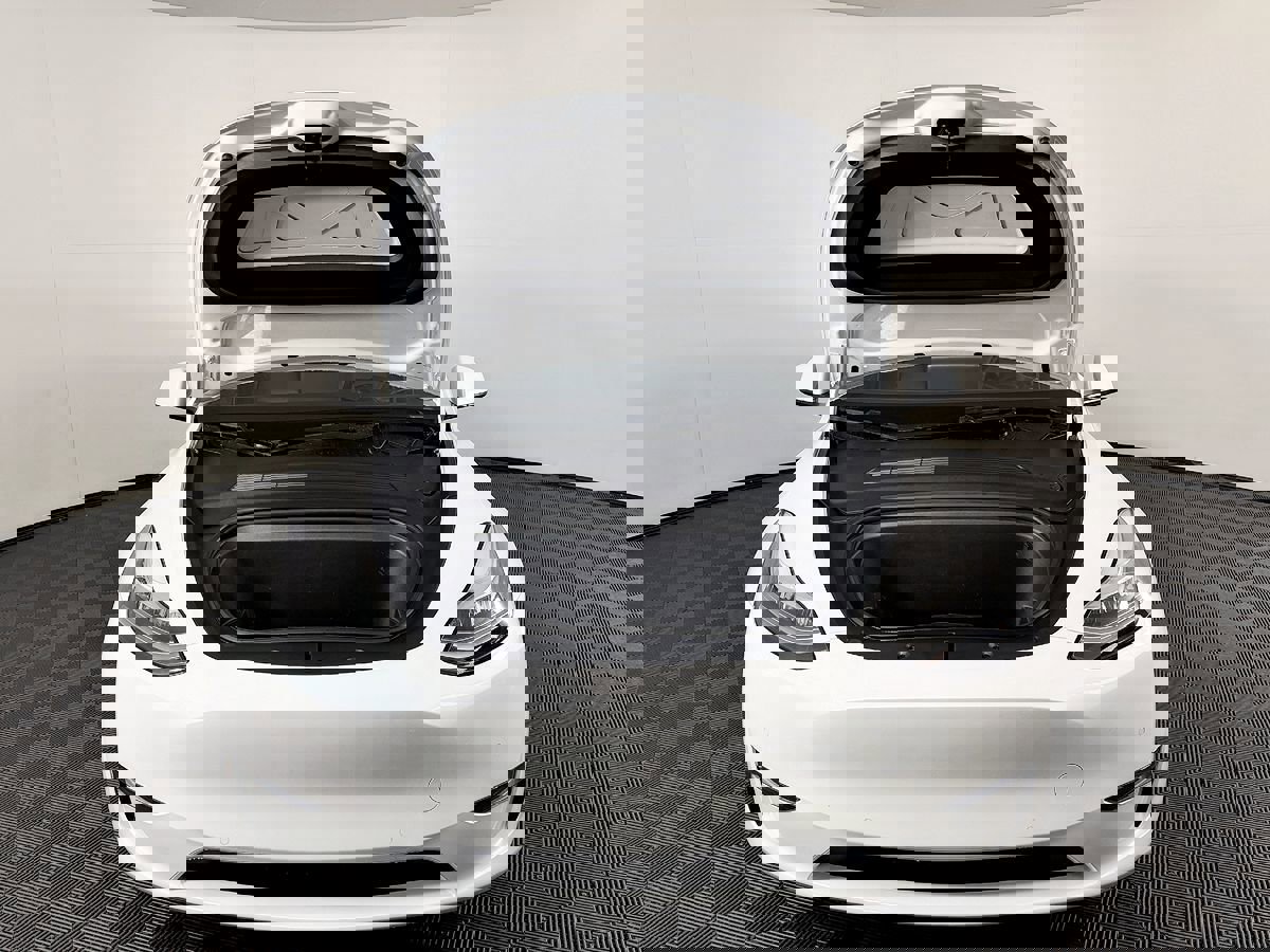 Used 2020 Tesla Model Y Long Range image 22