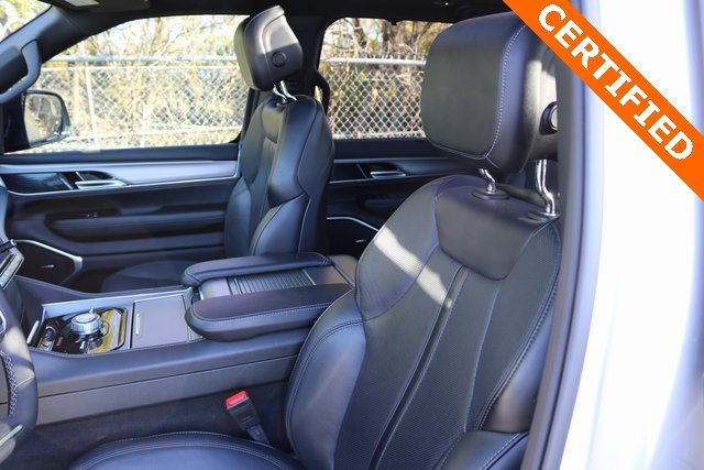 Used 2024 Jeep Wagoneer L Series II w/ Convenience Group I image 11