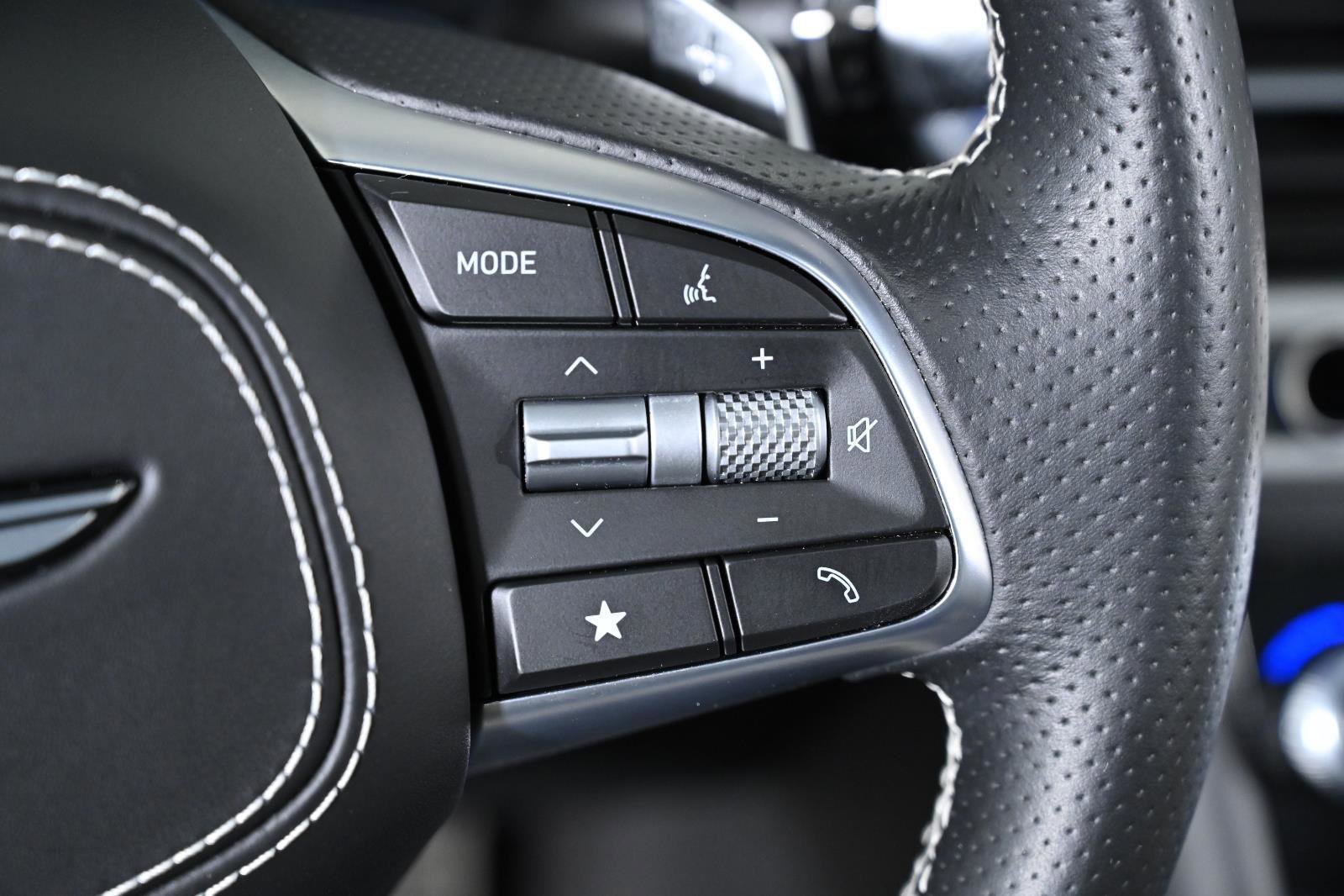 Used 2024 Genesis G70 3.3T Advanced w/ Sport Prestige Package image 15