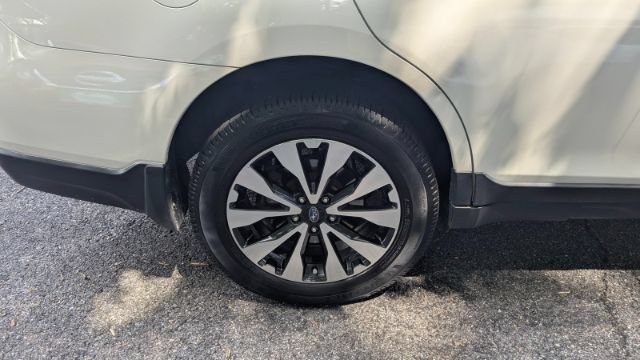 Used 2016 Subaru Outback 2.5i Limited AWD/4WD image 12