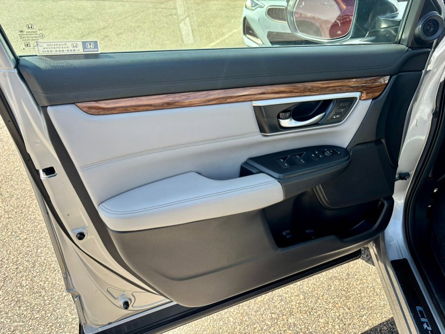 Used 2021 Honda CR-V Touring image 9
