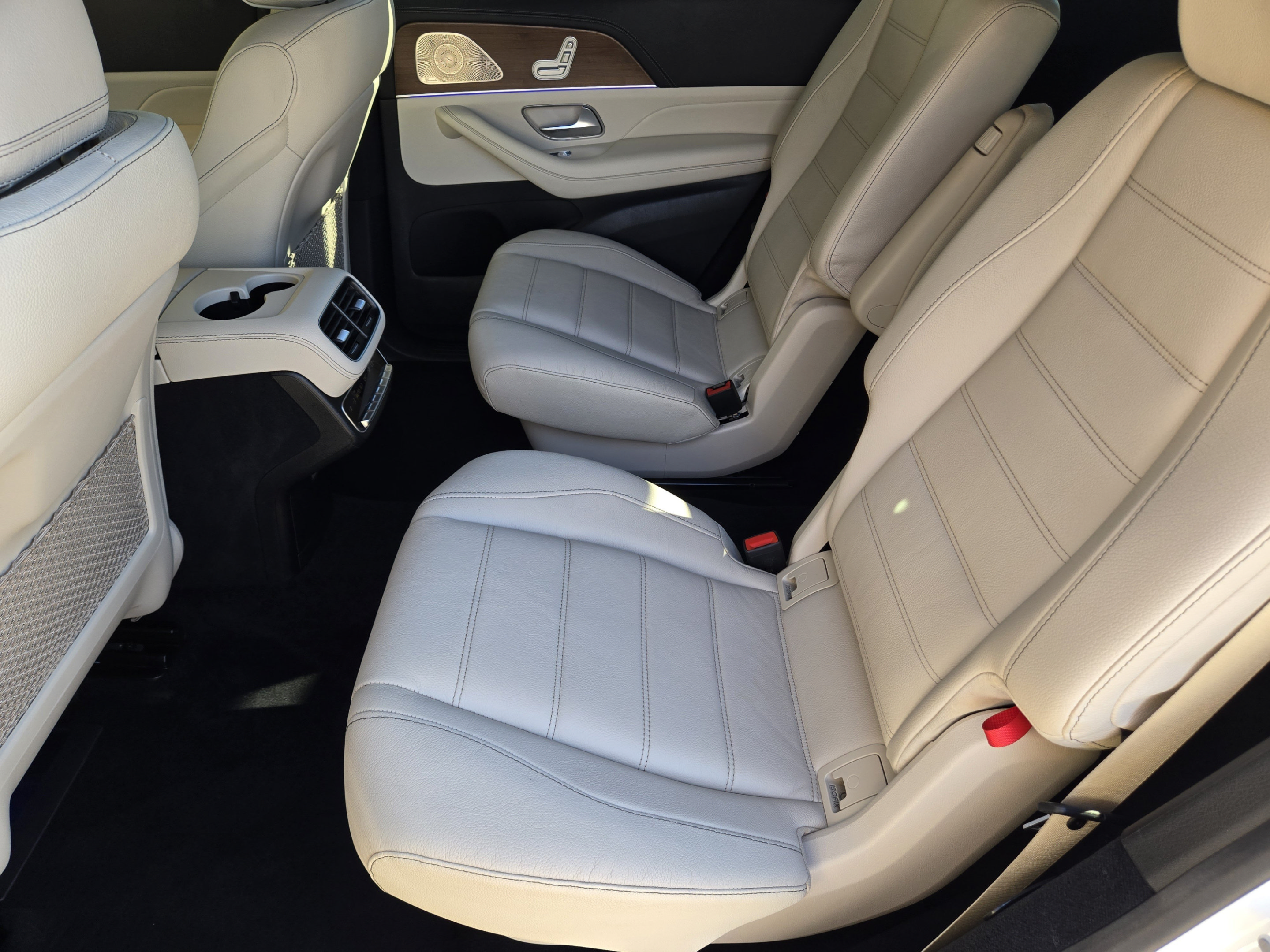 Certified 2024 Mercedes-Benz GLS 450 4MATIC image 27
