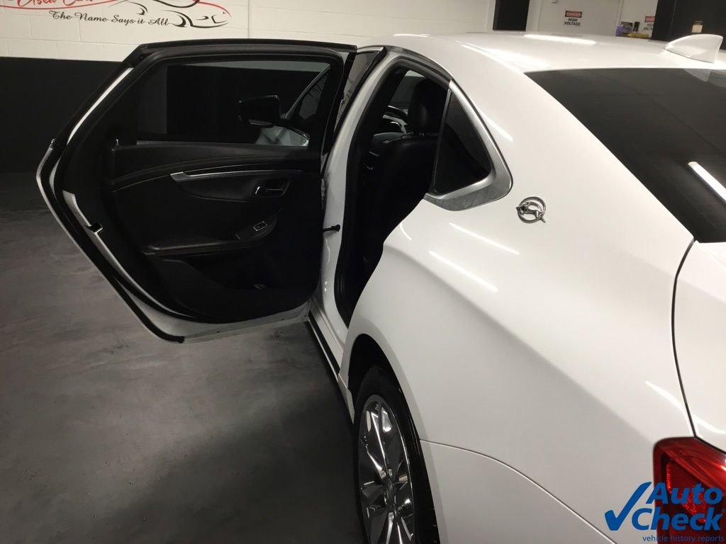 Used 2016 Chevrolet Impala LT w/ Convenience Package image 27