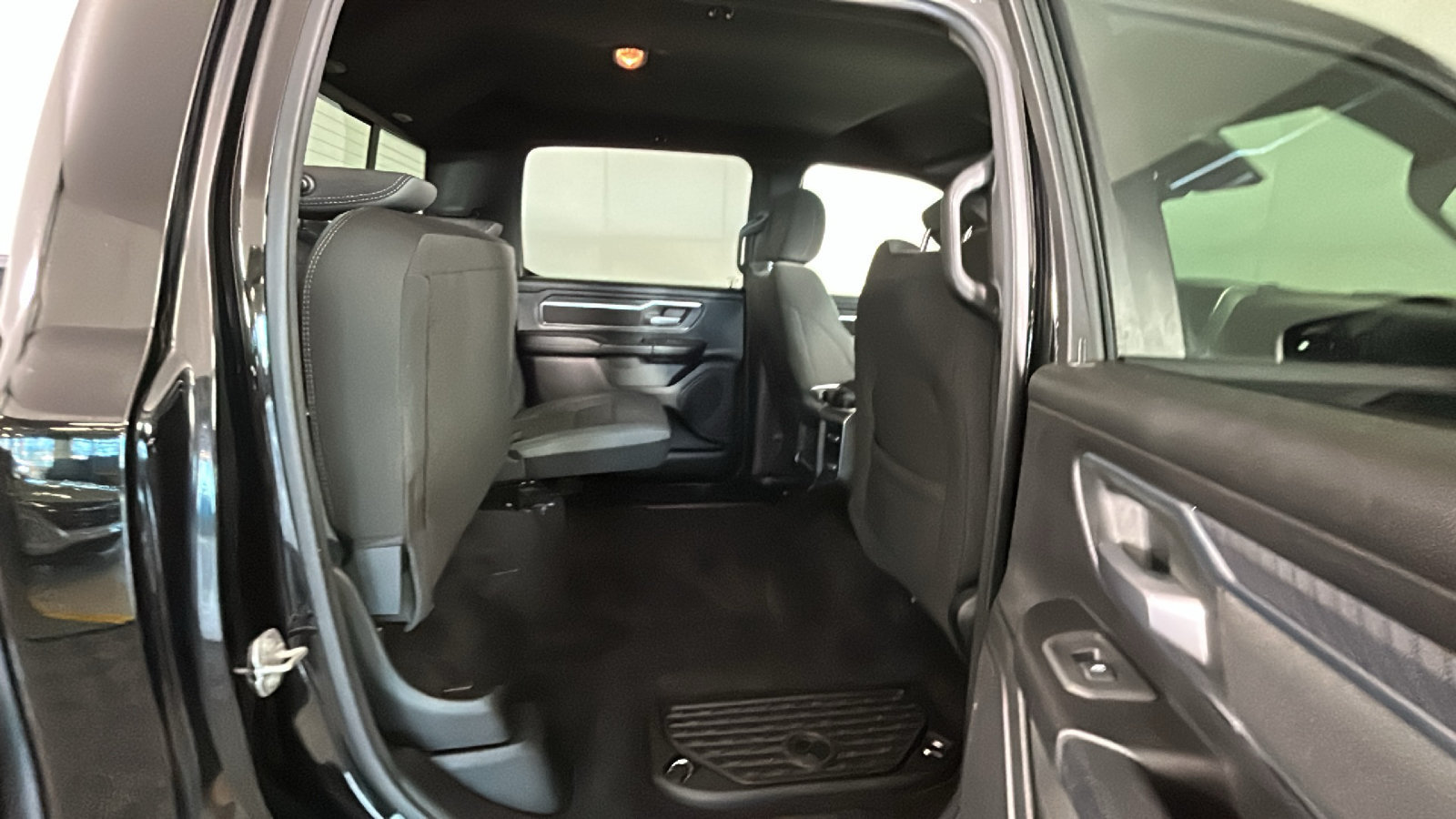 Used 2025 RAM 1500 Big Horn AWD/4WD image 36