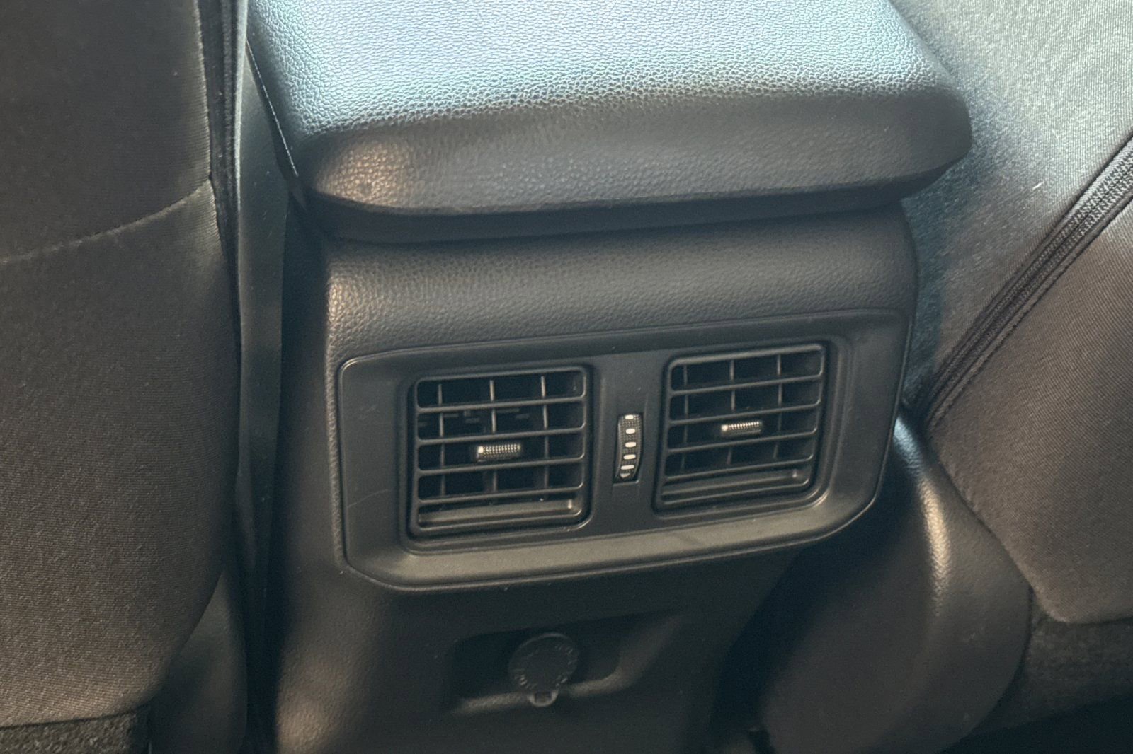 Certified 2024 Toyota RAV4 LE AWD/4WD image 17