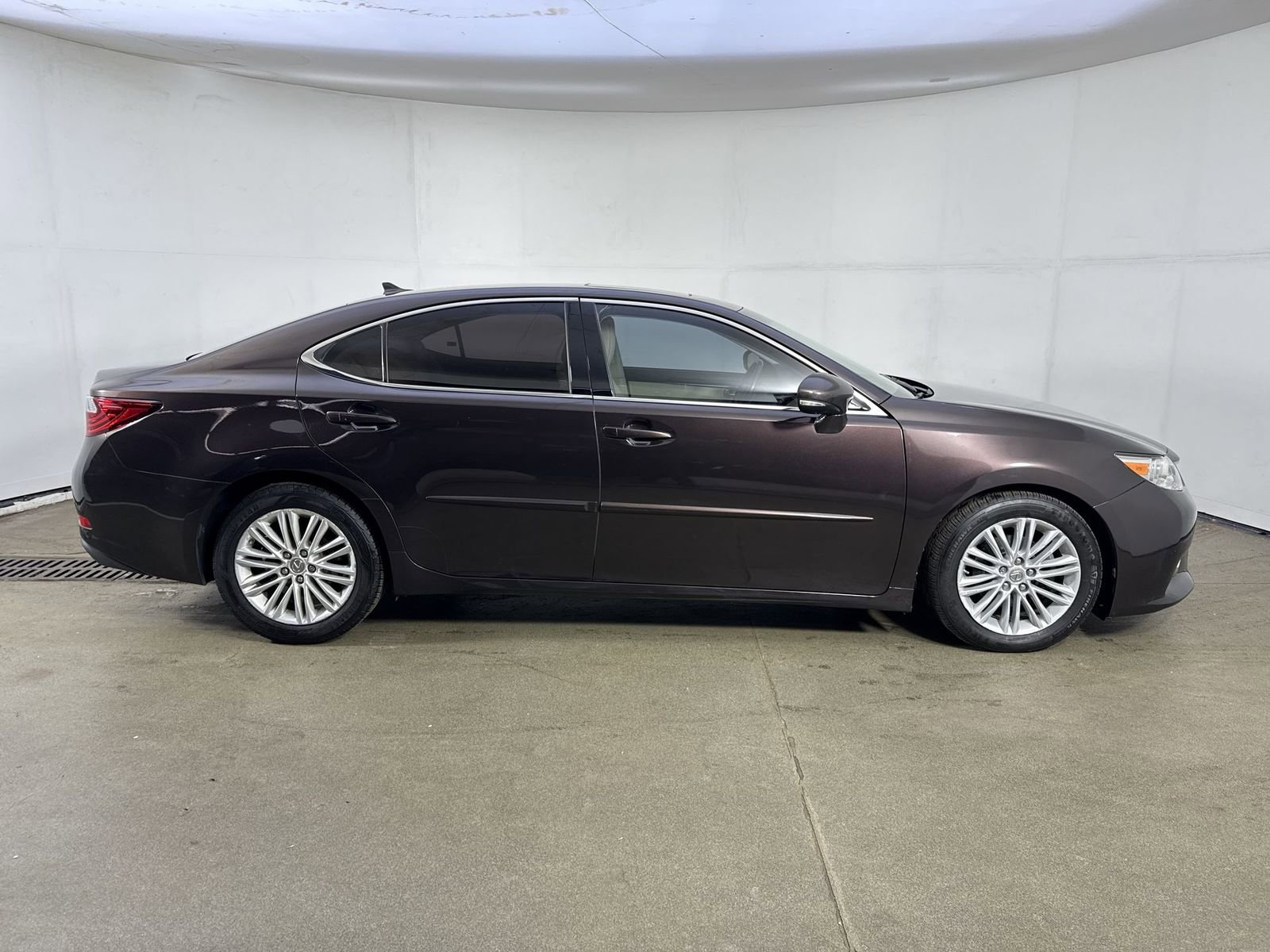 Used 2013 Lexus ES 350 w/ Luxury Pkg image 37
