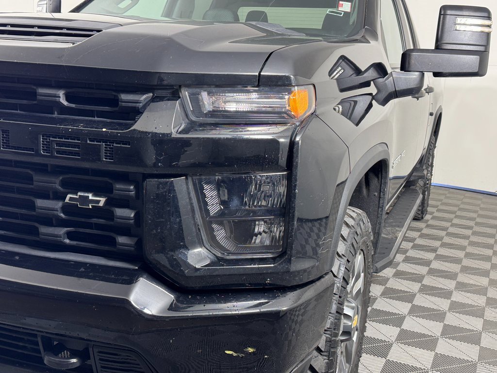Used 2022 Chevrolet Silverado 2500 Custom w/ Custom Value Package image 10