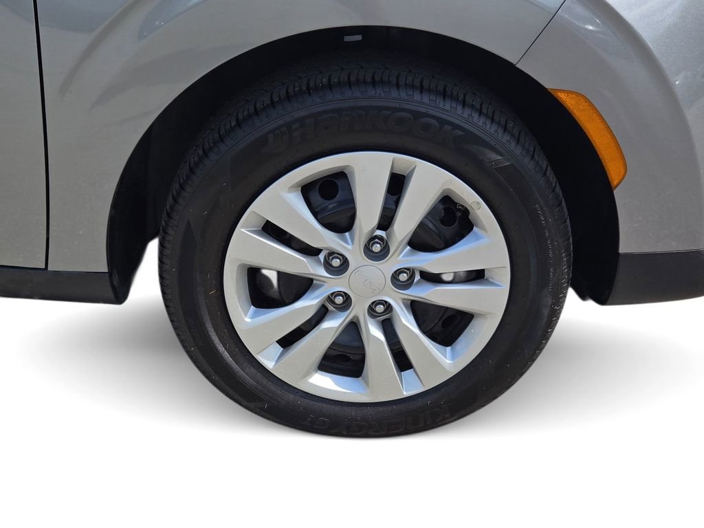 Used 2025 Kia Soul LX image 6