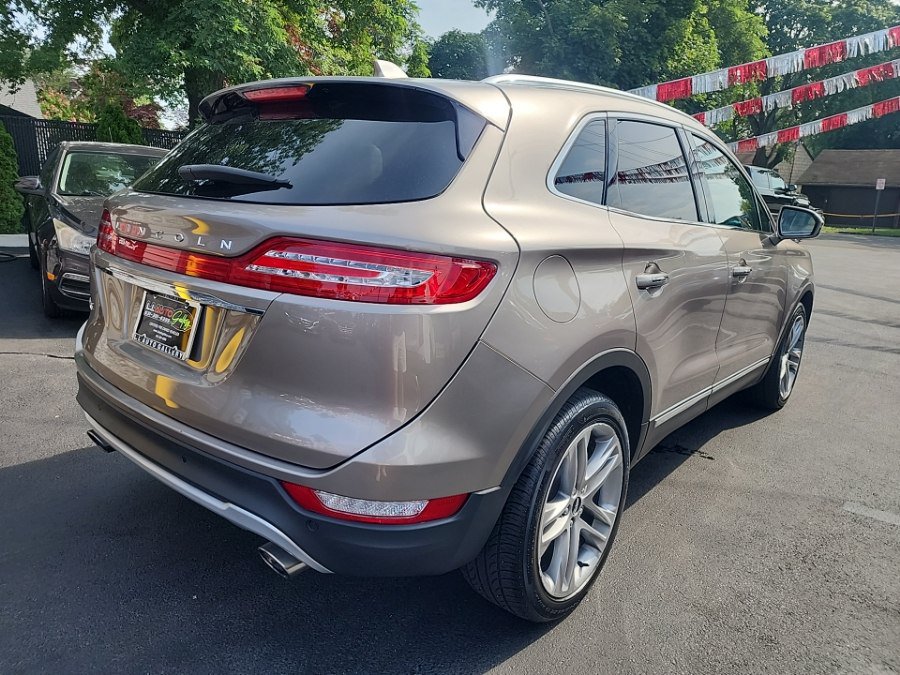 Used 2019 Lincoln MKC Reserve w/ MKC Climate Package AWD/4WD image 3