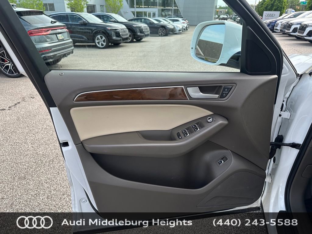 Used 2017 Audi Q5 2.0T Premium w/ Audi MMI Navigation Plus AWD/4WD image 12