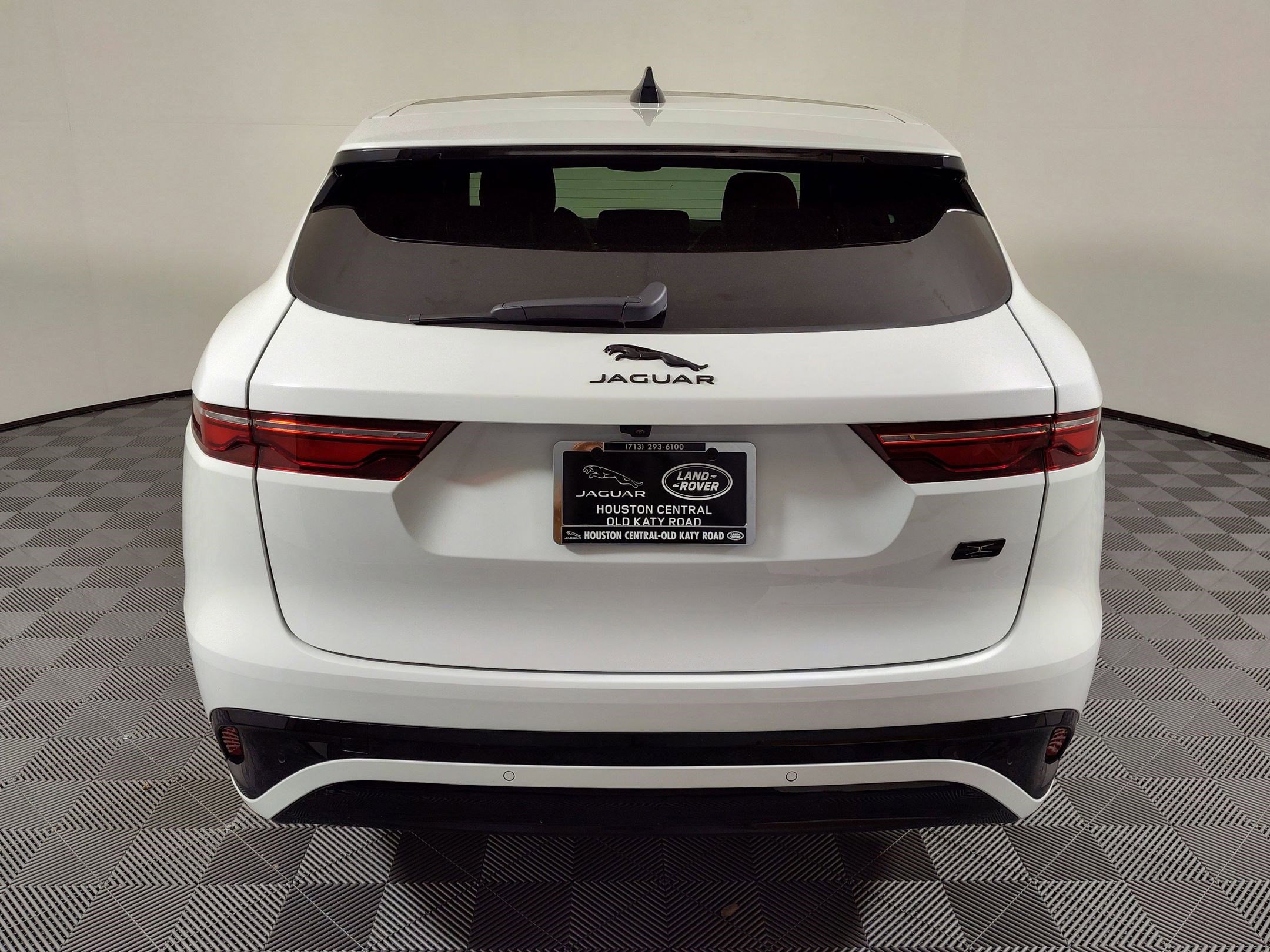 Used 2026 Jaguar F-PACE R-Dynamic S image 7