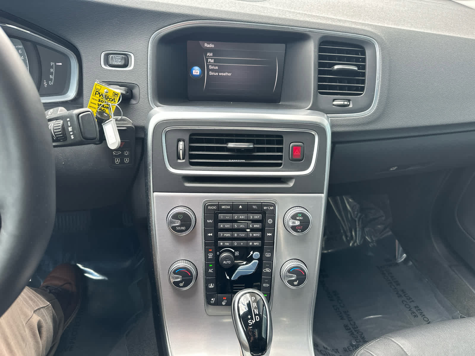 Used 2018 Volvo S60 T5 Inscription image 12