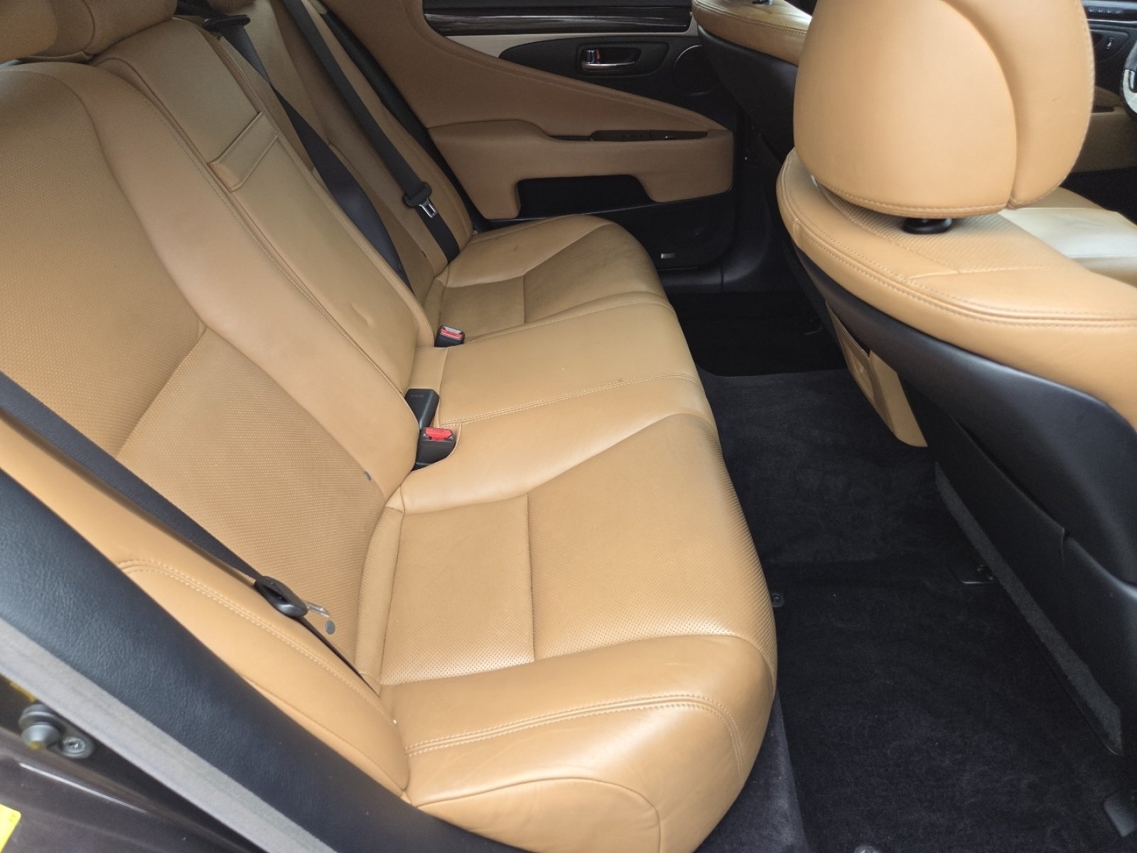 Used 2015 Lexus LS 460 AWD w/ Comfort Package image 26