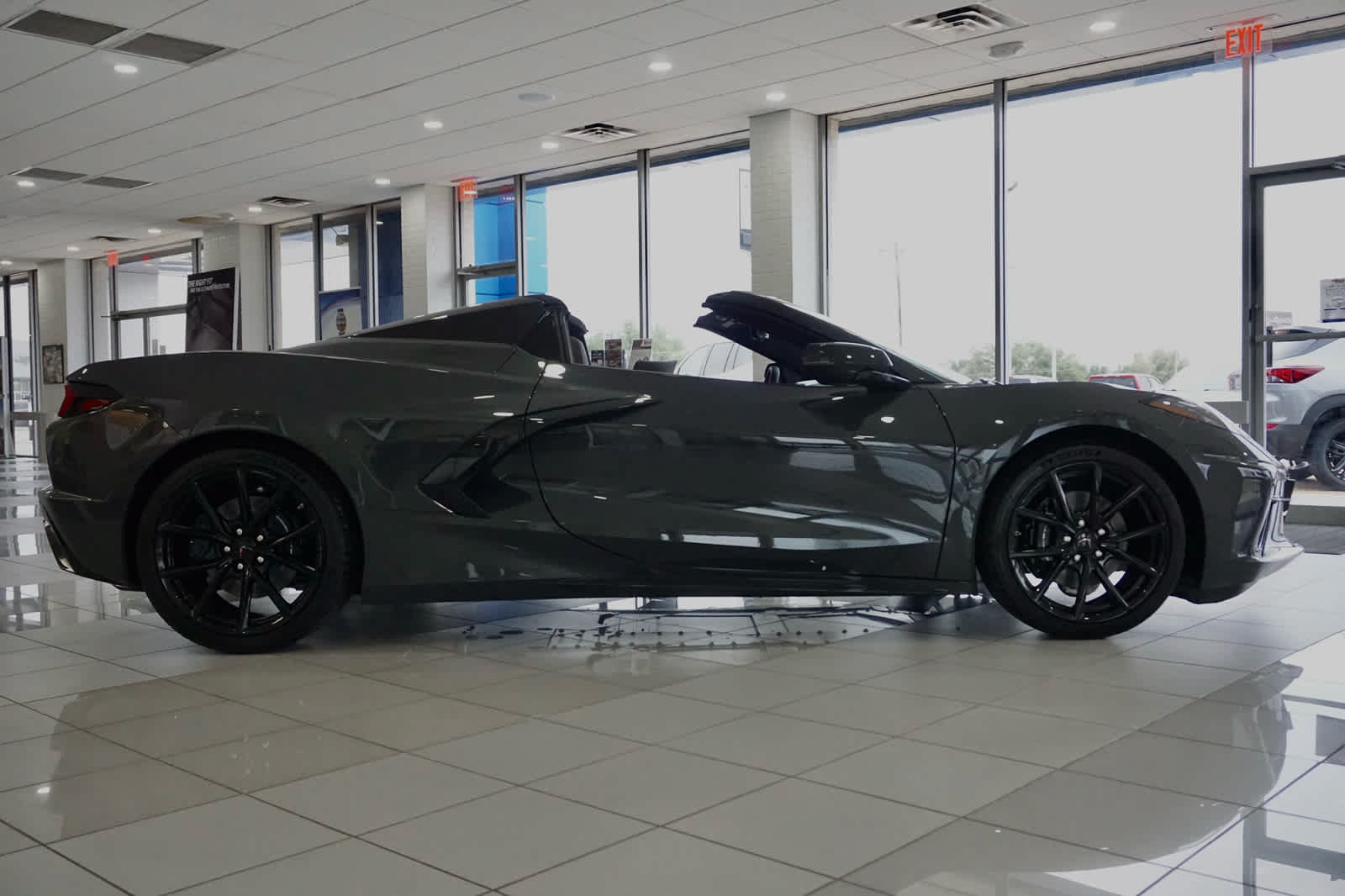 New 2027 Chevrolet Corvette Stingray Convertible w/ Stealth Interior Trim Package RWD image 4