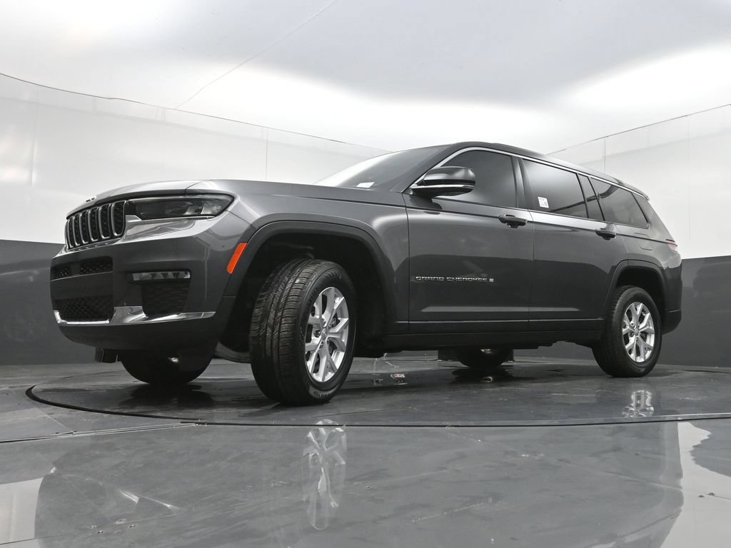 Used 2023 Jeep Grand Cherokee L Limited RWD image 30