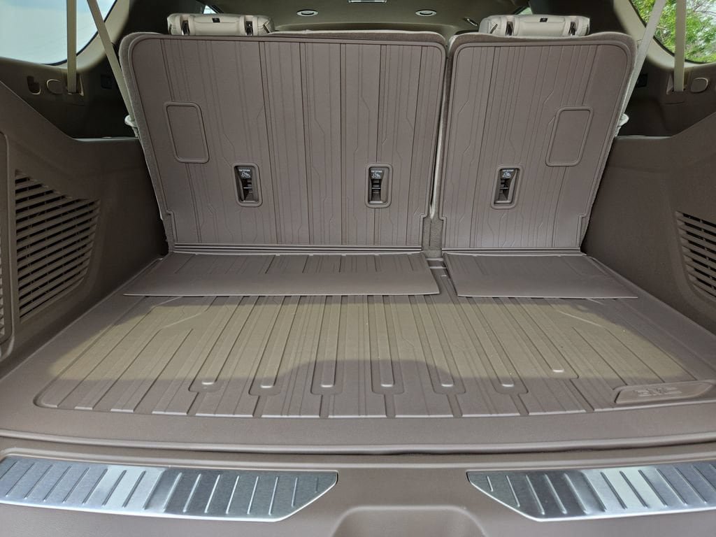 New 2026 GMC Yukon XL Denali w/ LPO, Floor Liner Package AWD/4WD image 20